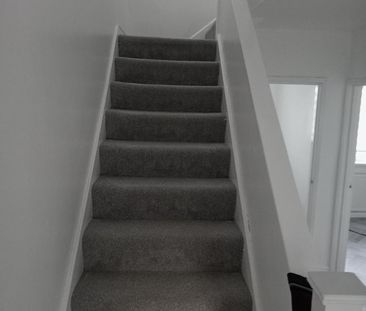 3 Bed Semi-Detached House, Oxley Grove, S60 - Photo 4