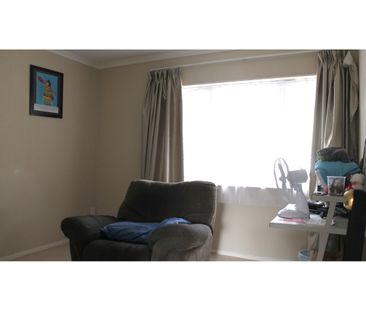 2 Cambrian Crescent, Flat Bush, Auckland - Photo 3