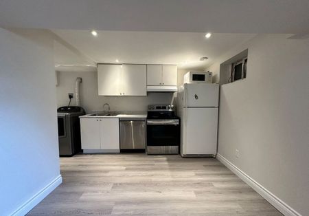 For Lease - 2406 Ventura Drive, Oakville, Ontario - Photo 5