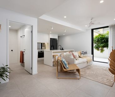 Furnished Palm Beach Apartment with Huge Private Terrace | 3-Month ... - Photo 1