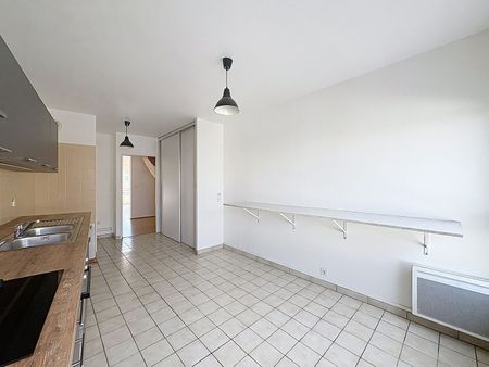 Appartement à louer - REIMS - Photo 4