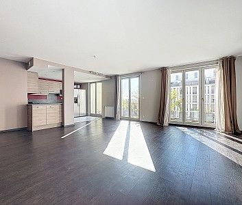 A LOUER : T4 DUPLEX LYON 8 - Photo 1