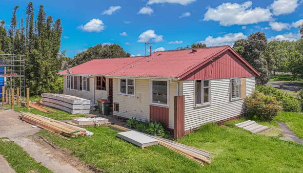 Lovely Renovated Family Home Otara - Photo 1