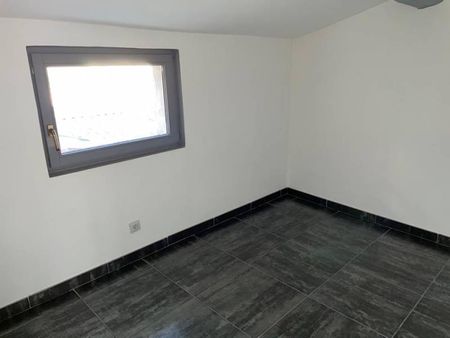 Location de maison de ville à louer T2 bis 38 m² La Seyne sur mer centre ville - Photo 5