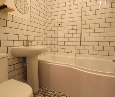 Esslemont Avenue, First Floor Left, - Photo 6