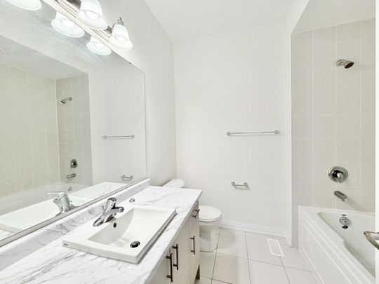 For Lease - 6 KAHSHE Lane, Richmond Hill, Ontario - Photo 1