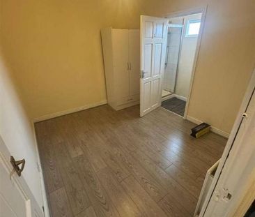 Moss Lane, Swinton, M27 - Photo 2