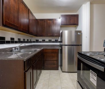 For Lease - 4 Hill Heights Road Unit# 406, Toronto, Ontario - Photo 4