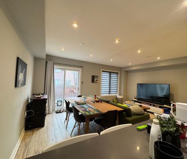 For Lease - 154 Amulet Crescent, Richmond Hill, Ontario - Photo 2
