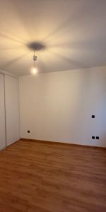 Location Appartement 3 pièces 64m² NIORT 79000 - Photo 3