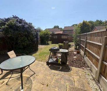 2 bedroom semi-detached house to rent - Photo 5