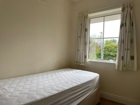 60 The Maples Clonskeagh Dublin 14 - Photo 3