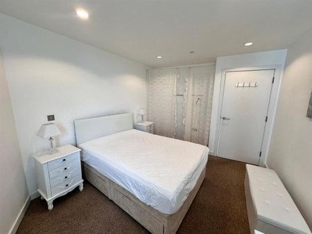 2 bedroom apartment to rent - Photo 3