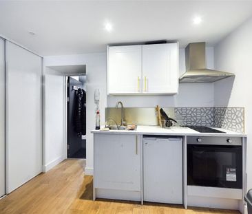 1 bedroom property to rent - Photo 3
