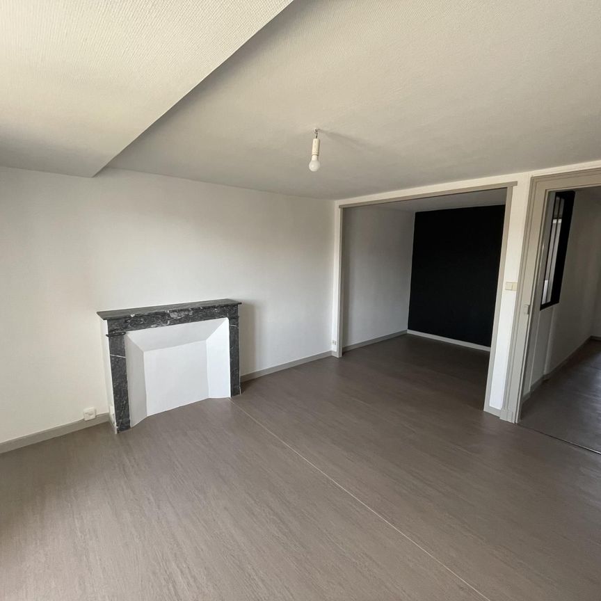 Location Appartement 2 pièces 47m² CHATEAUROUX 36000 - Photo 1