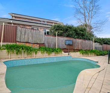 Spacious Family Living in Prestigious Glen Alpine - Photo 3
