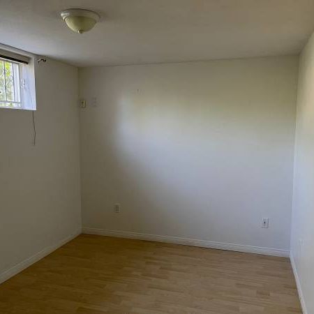 2BR/1BA nice and bright unit for rent - Photo 1