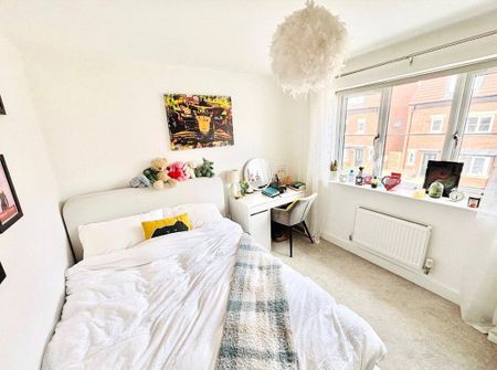 3 bedroom detached house to rent - Photo 4