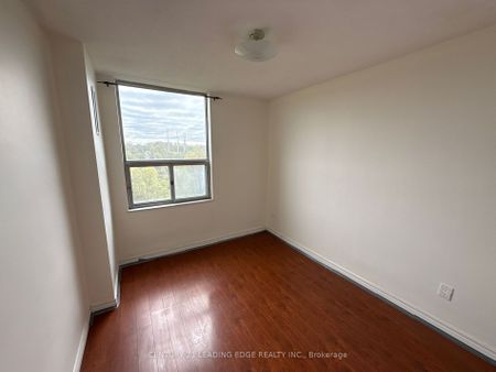 For Lease - 20 Edgecliff Golfway Unit# 815, Toronto, Ontario - Photo 2