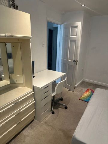Room in a Shared Flat, Cannon Place, BN1 - Photo 5