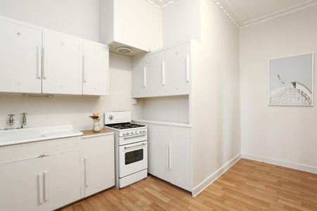 9/14 Hennessy Avenue, Elwood VIC 3184 - Photo 4