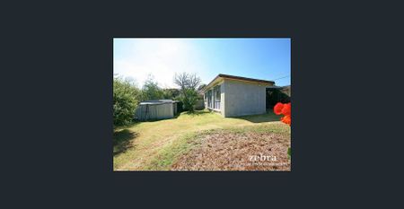 Oliver's Hill - Spacious Backyard - Photo 5