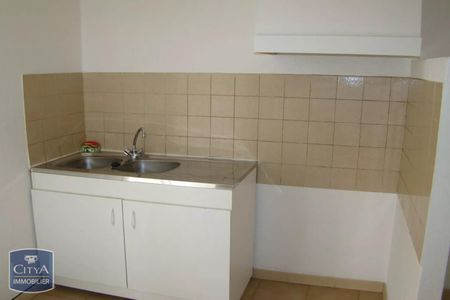 Location Appartement 1 pièce 27m² CHATEAUNEUF LES MARTIGUES 13220 - Photo 2