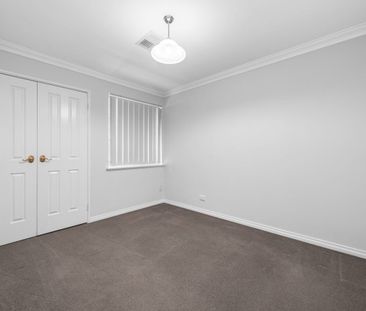 WELL PRESENTED FAMILY HOME! - Photo 2