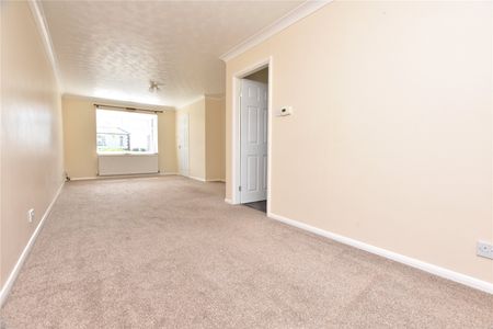 14, Royston Hill, East Ardsley, Wakefield, West Yorkshire, WF3 2HG - Photo 5