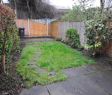 2 bedroom end of terrace house to rent - Photo 6