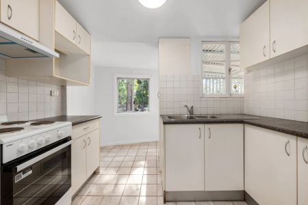 Charming Home in Prime Central Location - Photo 5