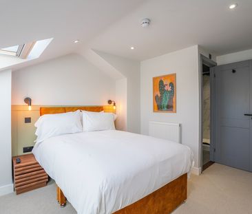 6 Bed Terraced House, Milton Road, SO15 - Photo 5