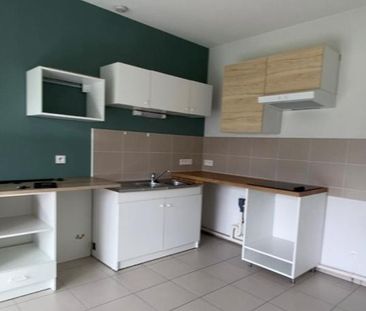 Location Appartement 2 pièces 45m² AMBARES ET LAGRAVE 33440 - Photo 1