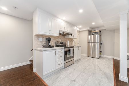 For Lease - 996 Savoline Boulevard, Milton, Ontario - Photo 5