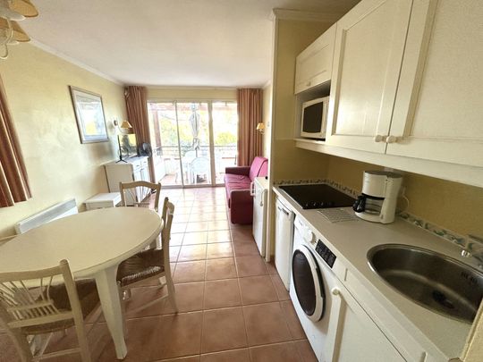 Location Appartement 2 pièces 27m² MALLEMORT 13370 - Photo 1