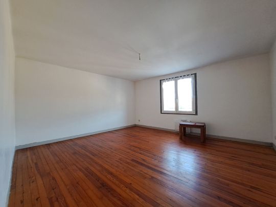 Location appartement 3 pièces, 90.00m², Couiza - Photo 1