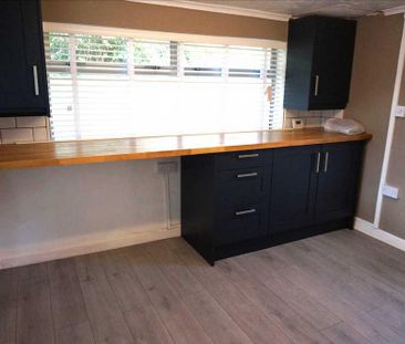 3 bedroom detached bungalow to rent - Photo 5