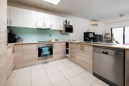 Fully Furnished & Low Maintenance - Photo 4