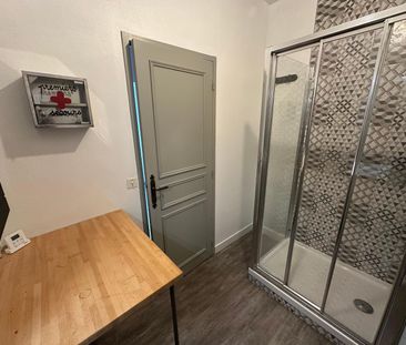 Location Appartement 2 pièces 58m² CHERBOURG-EN-COTENTIN 50100 - Photo 4