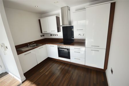 2 bedroom apartment to rent - Photo 4
