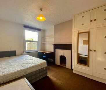 5 bedroom terraced house to rent - Photo 3