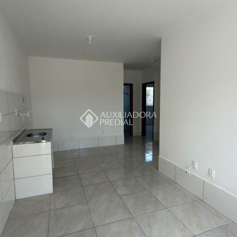 Casa com 3 quartos e 98m² para alugar em Carianos, Florianópolis. - Photo 1