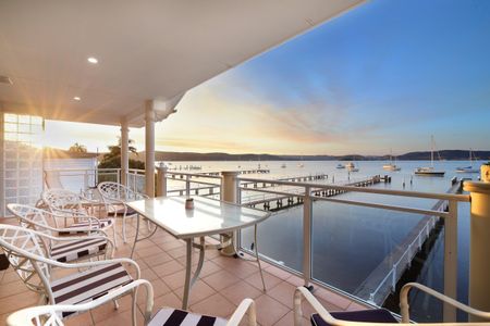 North-Facing Waterfront Retreat with Private Jetty - Photo 4