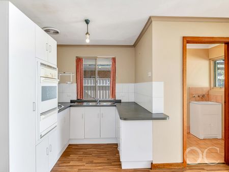 Open the Door To Easy Living & Entertainer's Delight - Photo 3