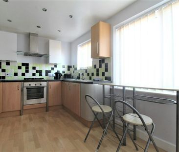 House share to rent on - Photo 3