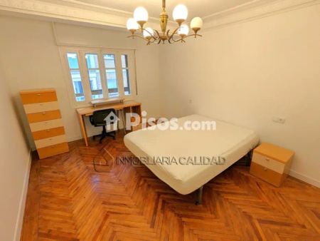Piso en alquiler en Centro - Foto 4