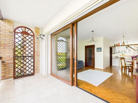 *Panoramiczne okno z tarasem - widok na las* - Photo 4