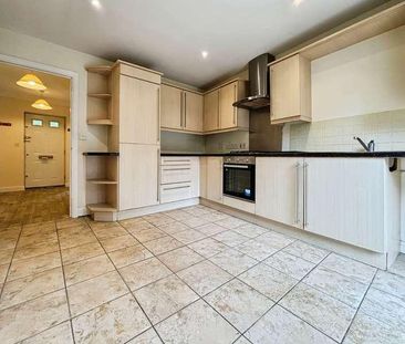 All Saints Crescent, Westbury, BA13 - Photo 1