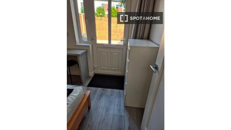 2-bedroom apartment for rent in Ballymun-Whitehall, Dublin. - Photo 3