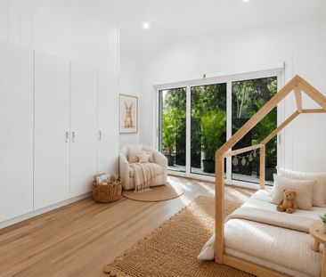 Spacious Family Living in a Tranquil Pittwater Setting - Photo 3